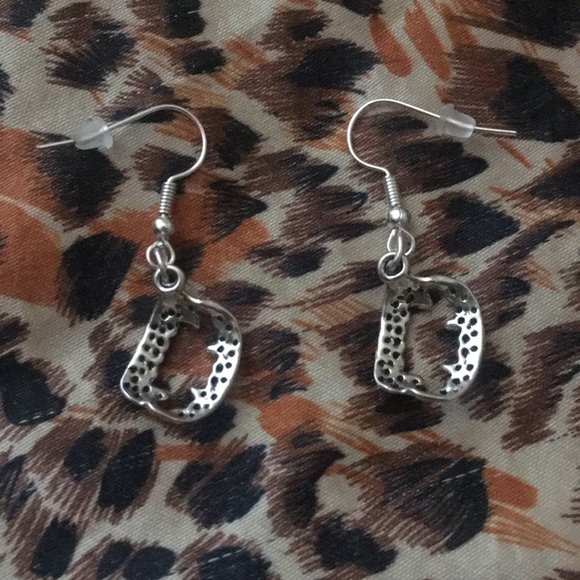Handmade Silver Vampire Fang Earrings - Picture 3 of 3